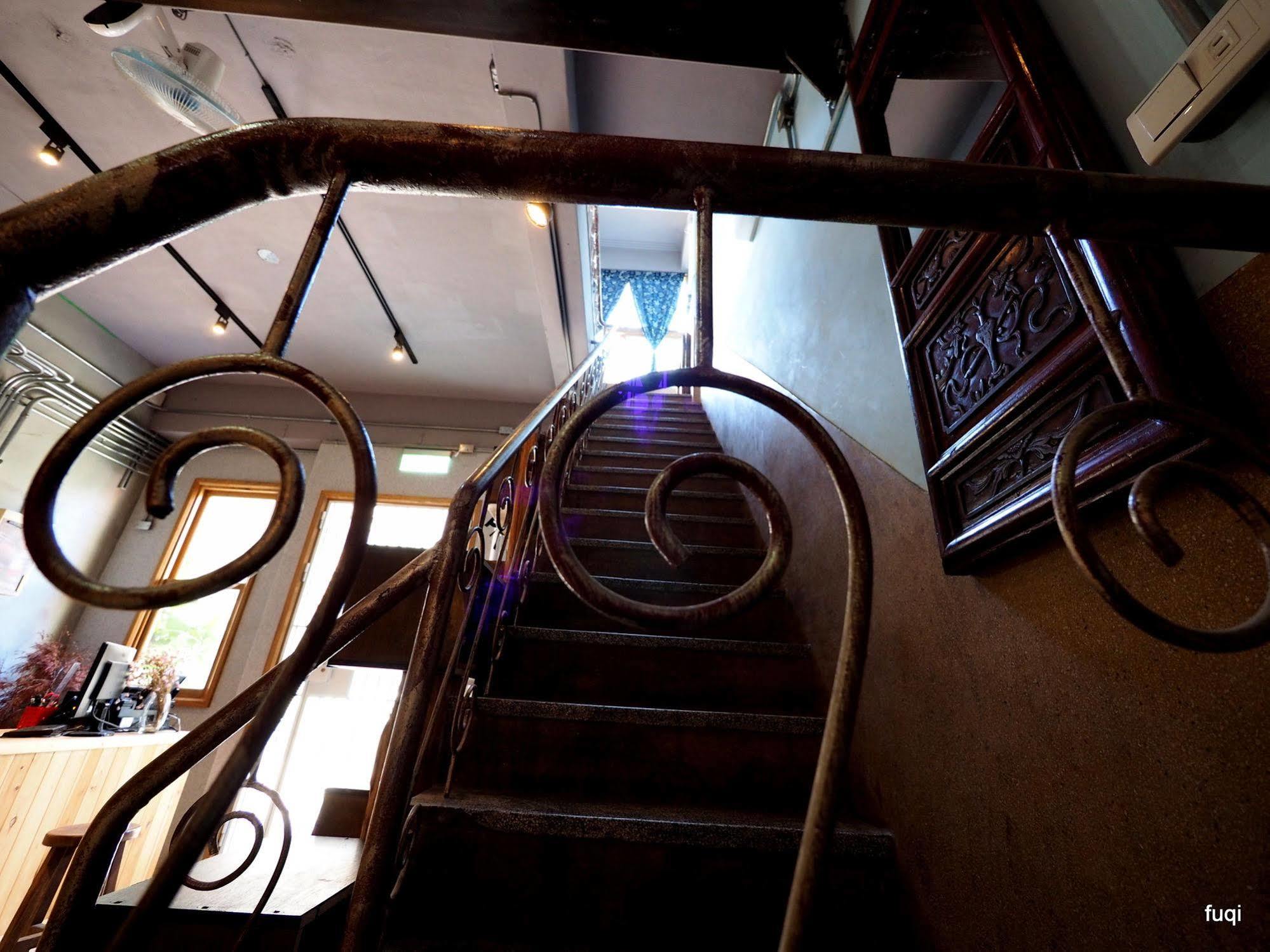 Fuqi Hostel - Heping Tainan Luaran gambar